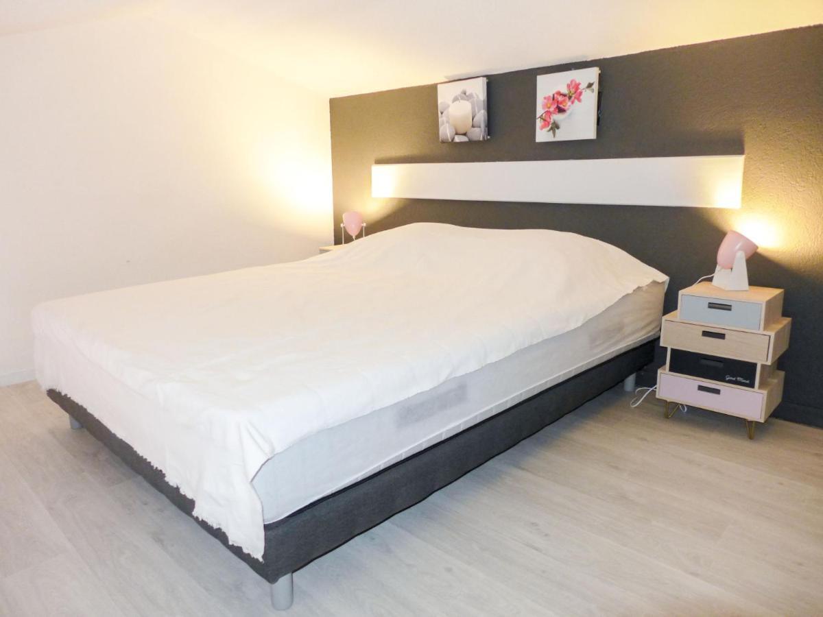 Apartment Les Caroubiers-1 By Interhome
